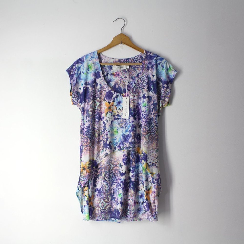 Tbags Los Angeles sz M womens tunic top blouse floral abstract stretch overlay